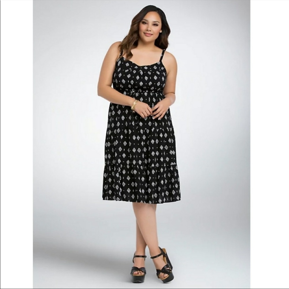 torrid diamond geo print midi dress